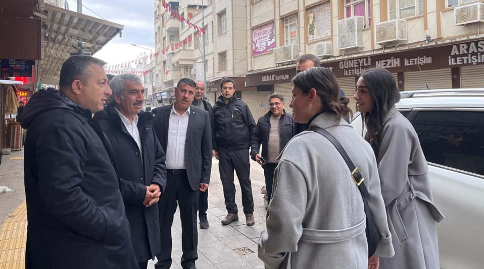 Kilis Protokolü Cumhuriyet Caddesi’ndeki Esnafı Ziyaret Etti