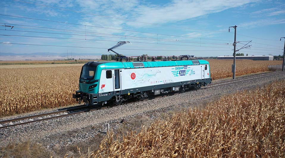 Türkiye’nin İlk Yerli Elektrikli Lokomotifi ESKİŞEHİR-5000 Hız Testlerine Başladı