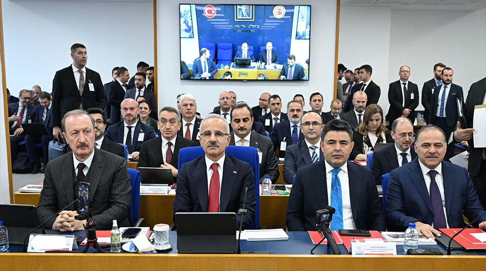 Ulaştırma ve Altyapı Bakanı Uraloğlu, 2 Trilyon Lira Yatırım ve 2.667 Proje Hedefini Duyurdu